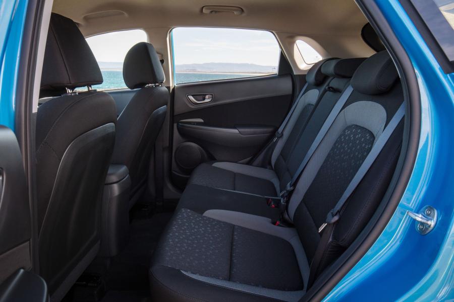 Интерьер Hyundai Kona Active 2017 года  (AU) (фото 14 из 19)